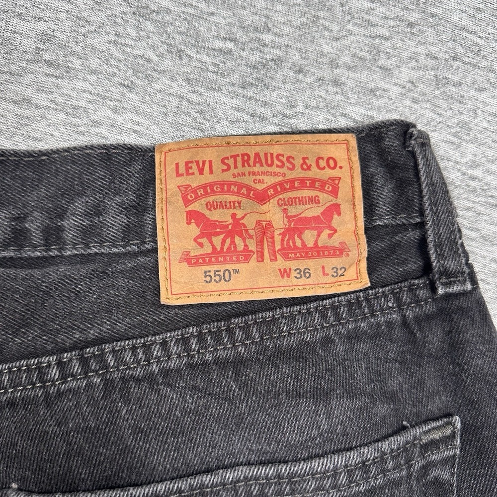 Levis 550 Jeans Mens Size 36x32 Black Denim Relaxed 5-Pocket Work Outdoor - Picture 7 of 10